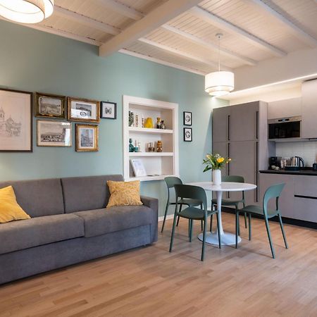 La Farfalla Blu - Boutique Apartment Bergamo Bagian luar foto