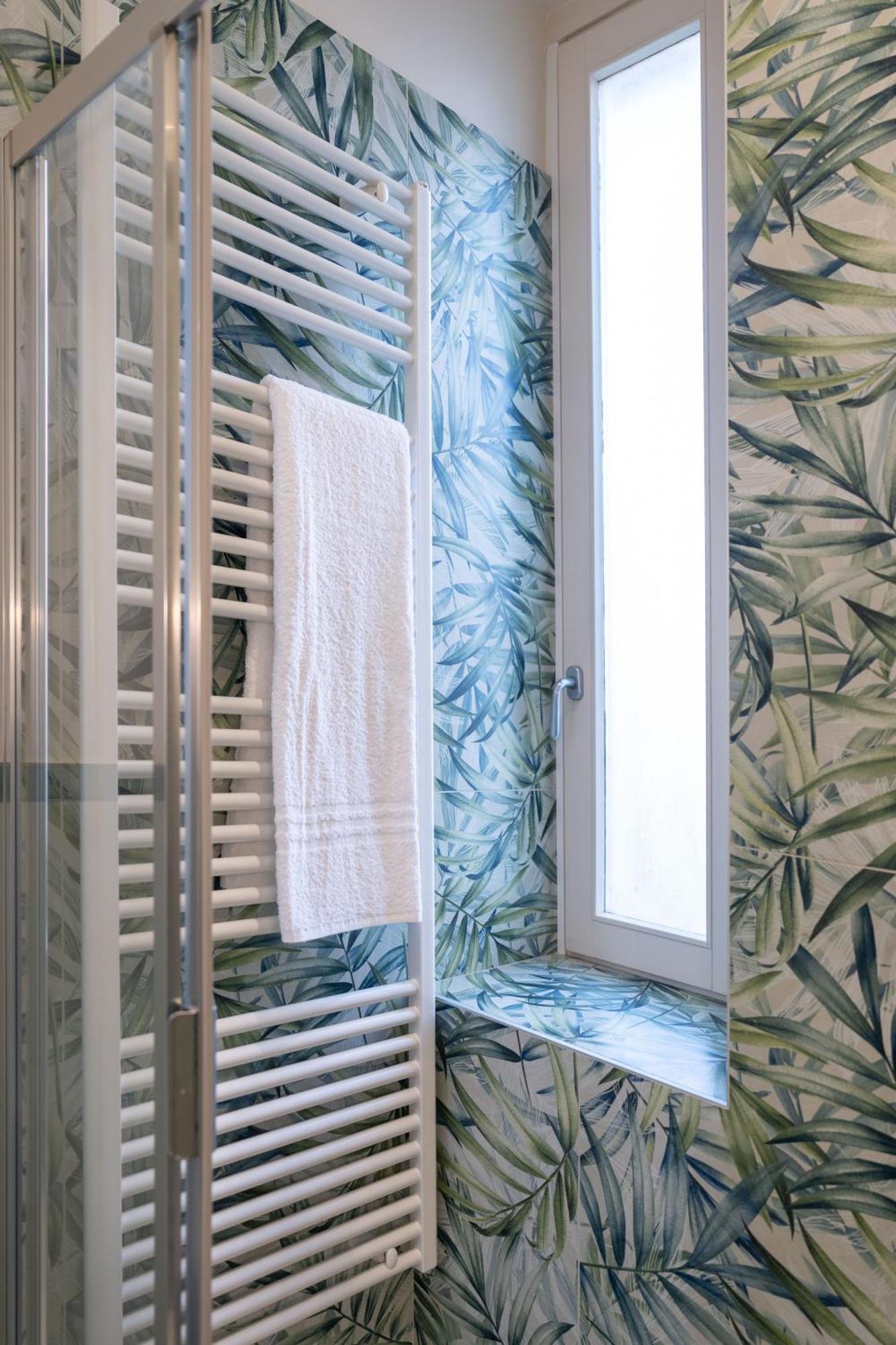 La Farfalla Blu - Boutique Apartment Bergamo Bagian luar foto