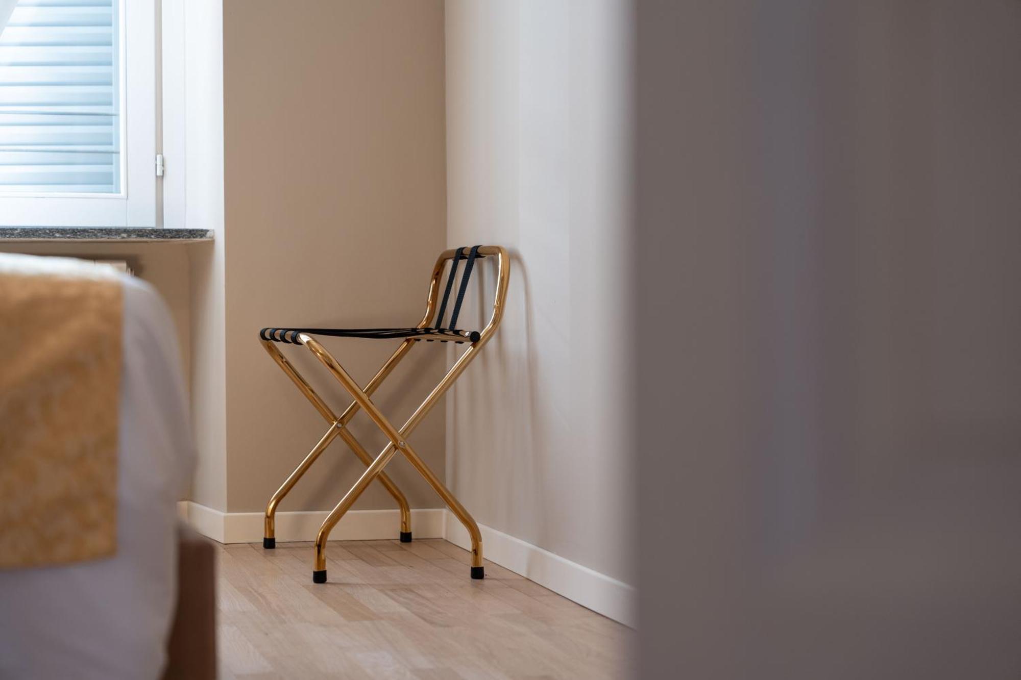 La Farfalla Blu - Boutique Apartment Bergamo Bagian luar foto
