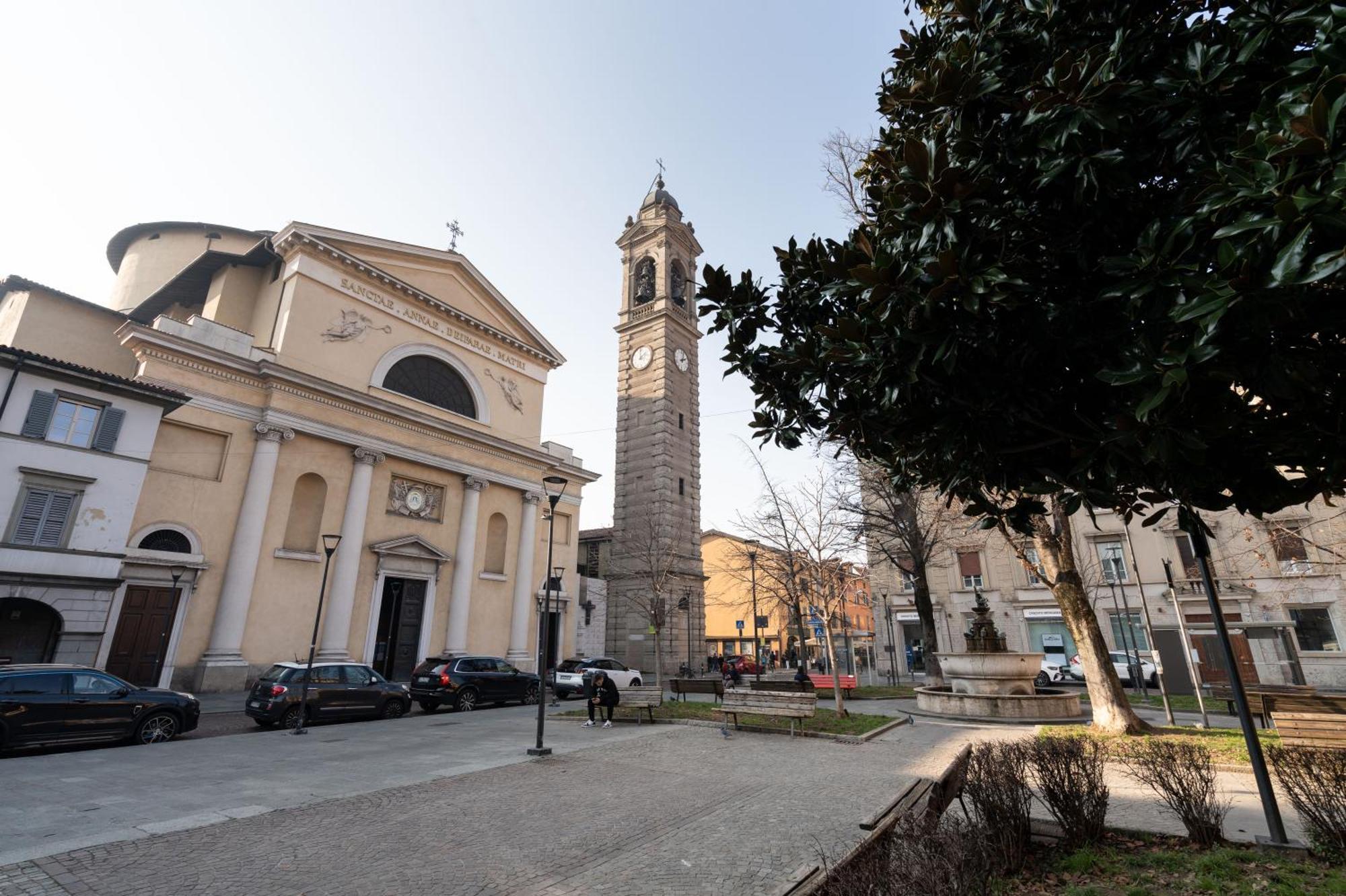 La Farfalla Blu - Boutique Apartment Bergamo Bagian luar foto