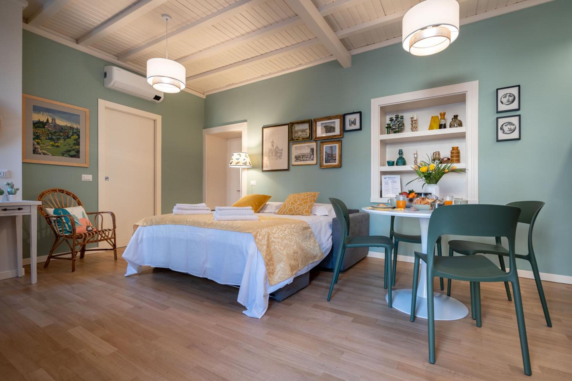 La Farfalla Blu - Boutique Apartment Bergamo Bagian luar foto